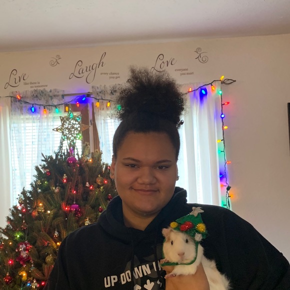 Meet your Posher, Madison & Ann - Picture 1 of 2